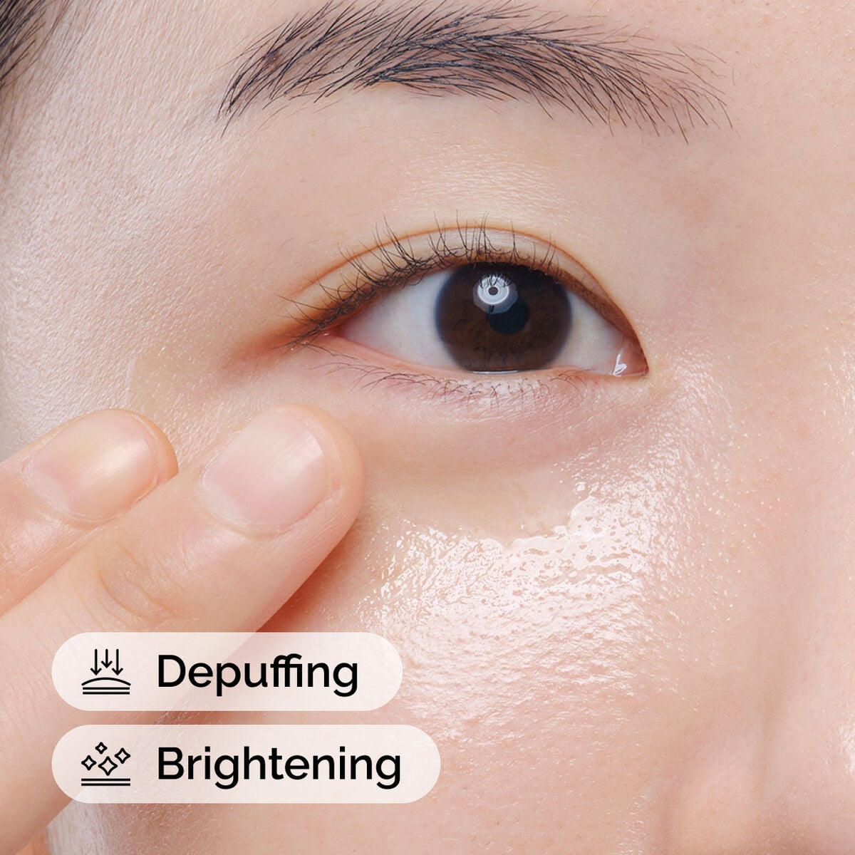 caffeine-solution-5-egcg-eye-serum-g8 ord-caffeine-solution-egcg-model-application-with-benefits.jpg