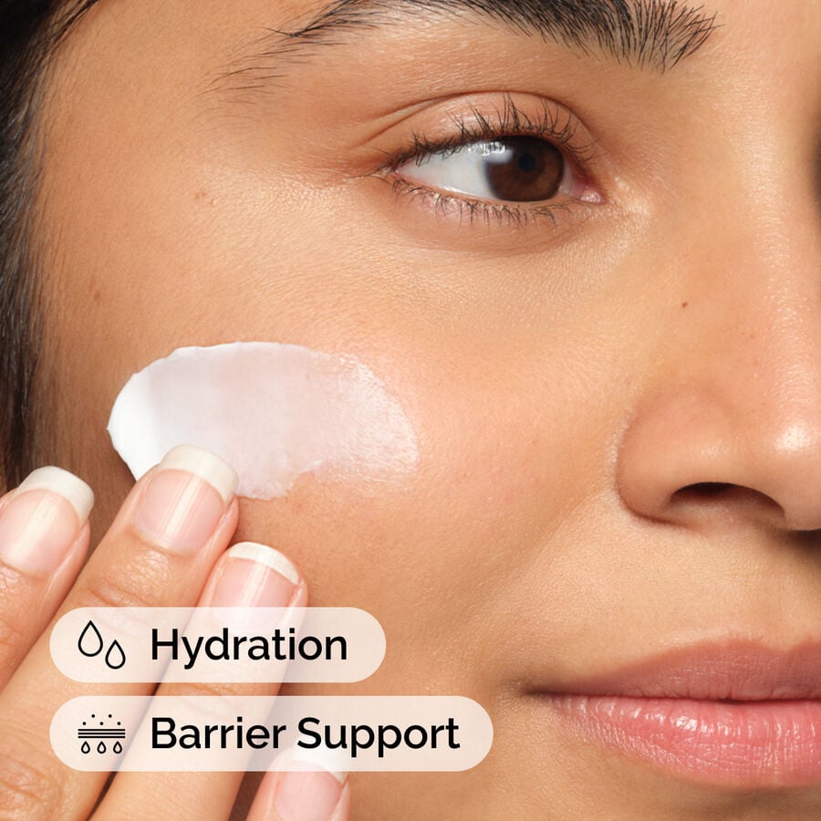 natural-moisturizing-factors-ha-z9 ord-natural-moisturizing-factors-ha-model-application-with-benefits.jpg